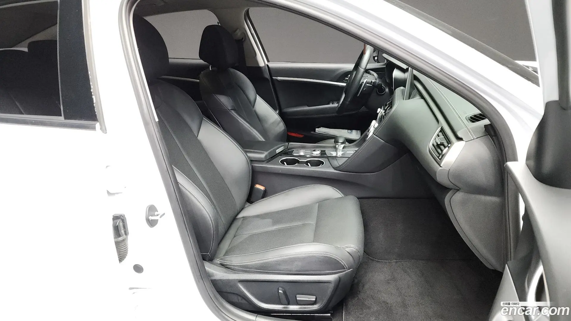 Genesis G70 2.0T AWD