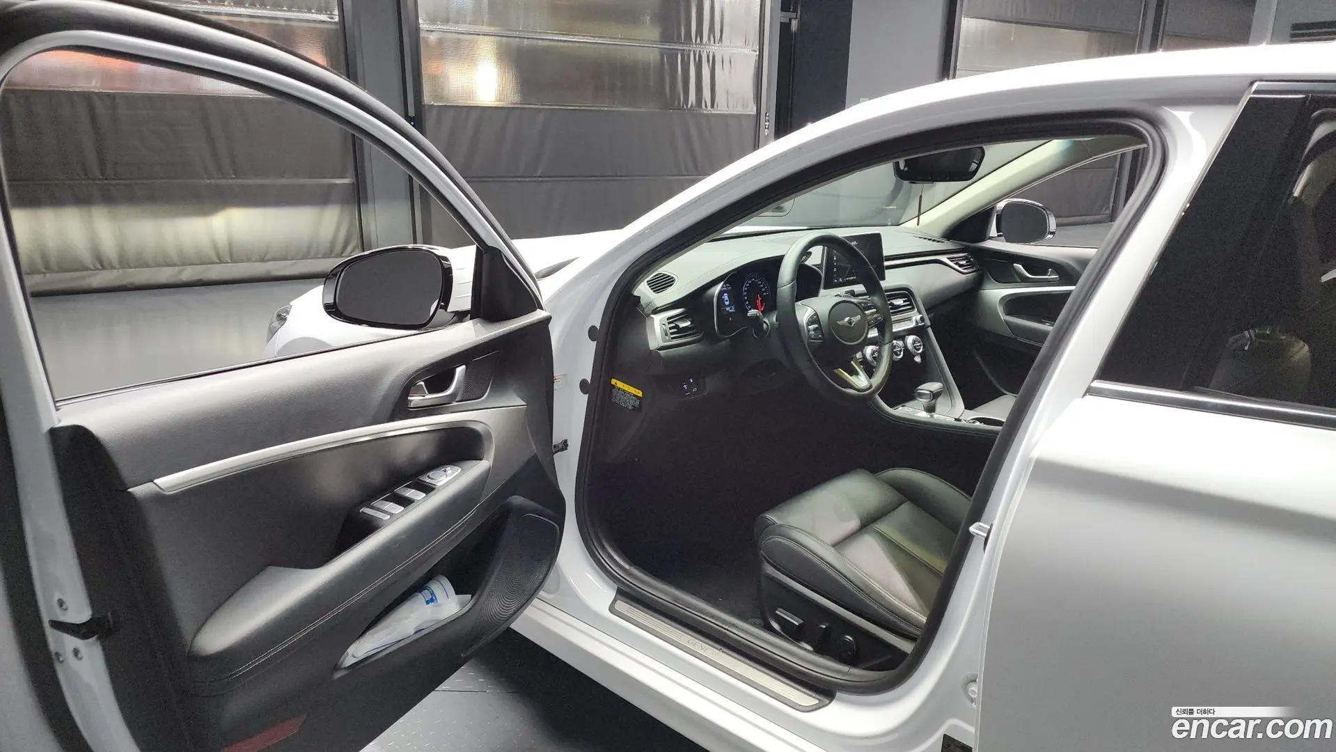 Genesis G70 2.0T AWD