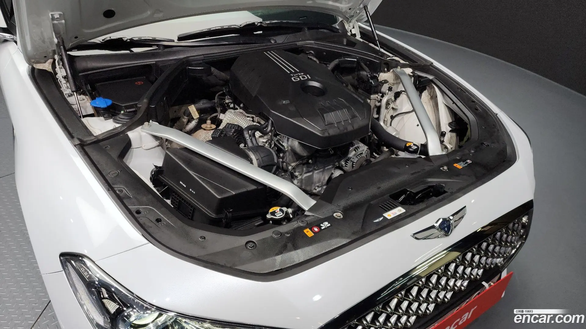 Genesis G70 2.0T AWD
