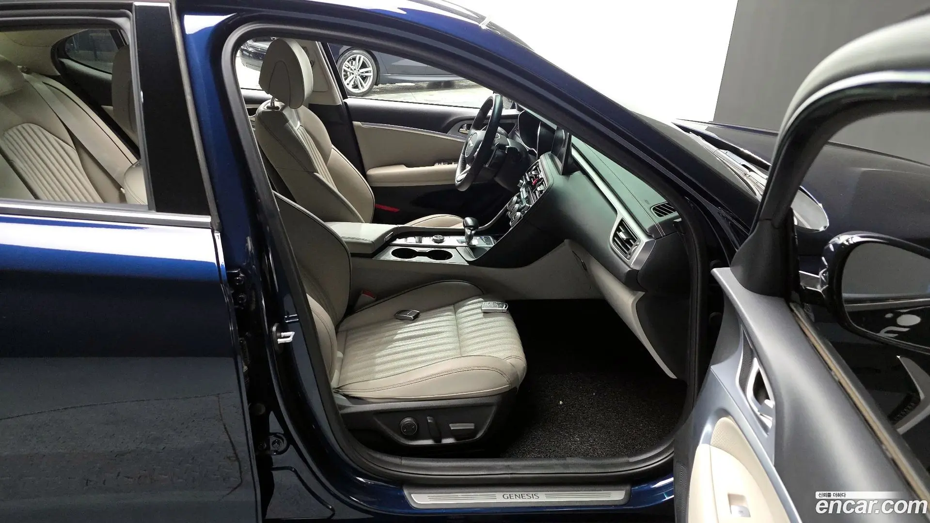 Genesis G70 2.0T AWD