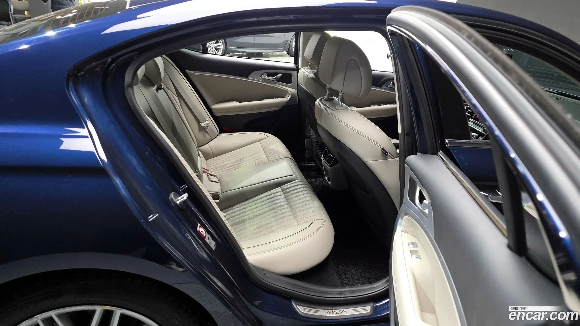 Genesis G70 2.0T AWD