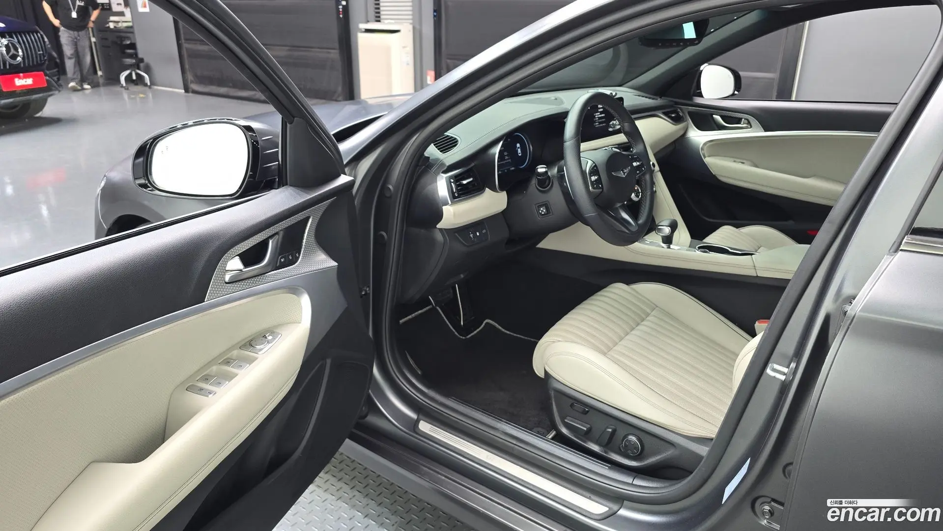 Genesis G70 Gasoline 2.0T 2WD