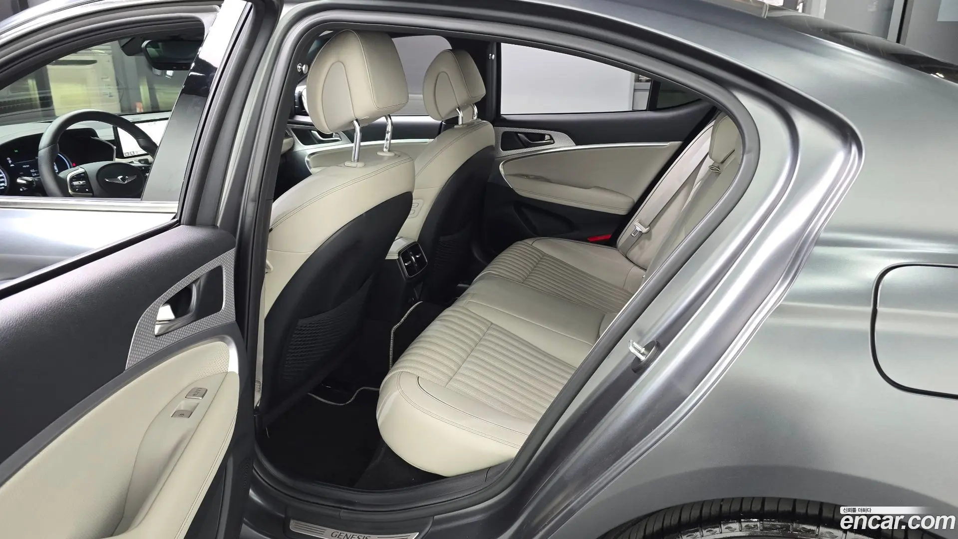 Genesis G70 Gasoline 2.0T 2WD