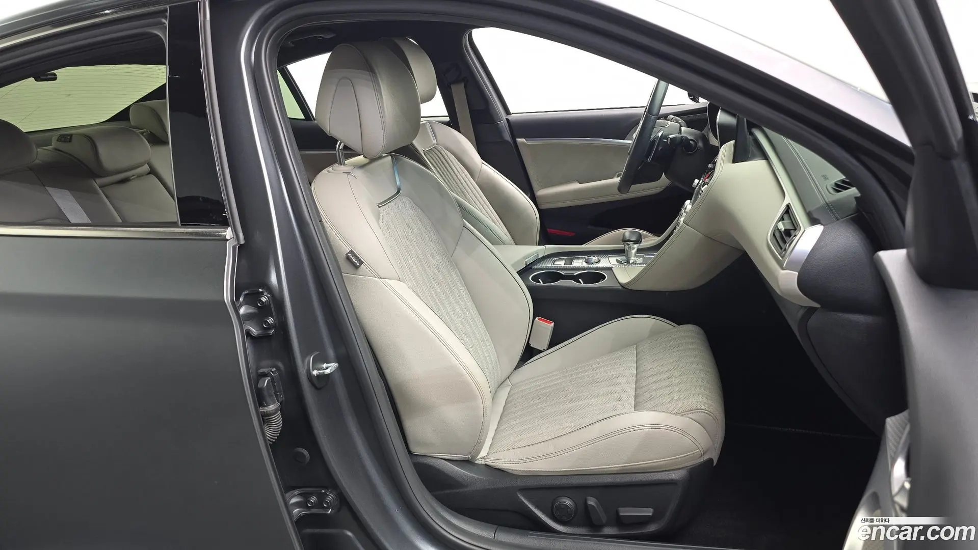 Genesis G70 Gasoline 2.0T 2WD
