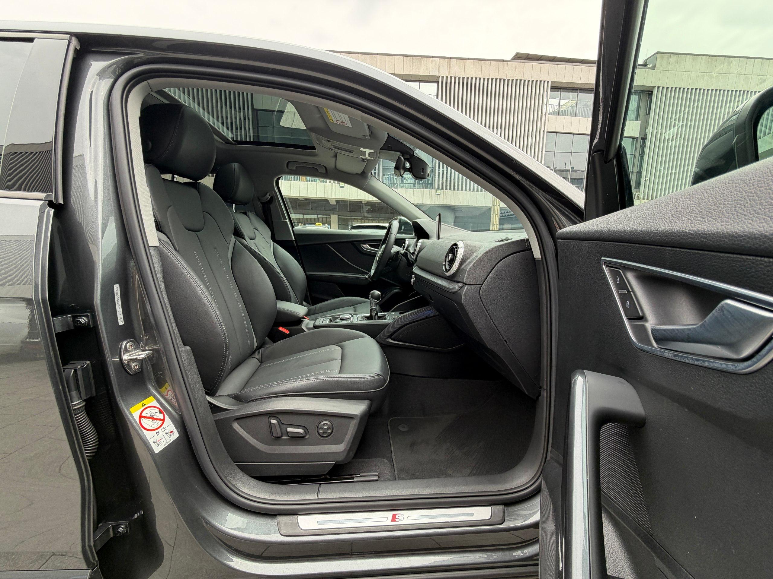 Audi Q2L