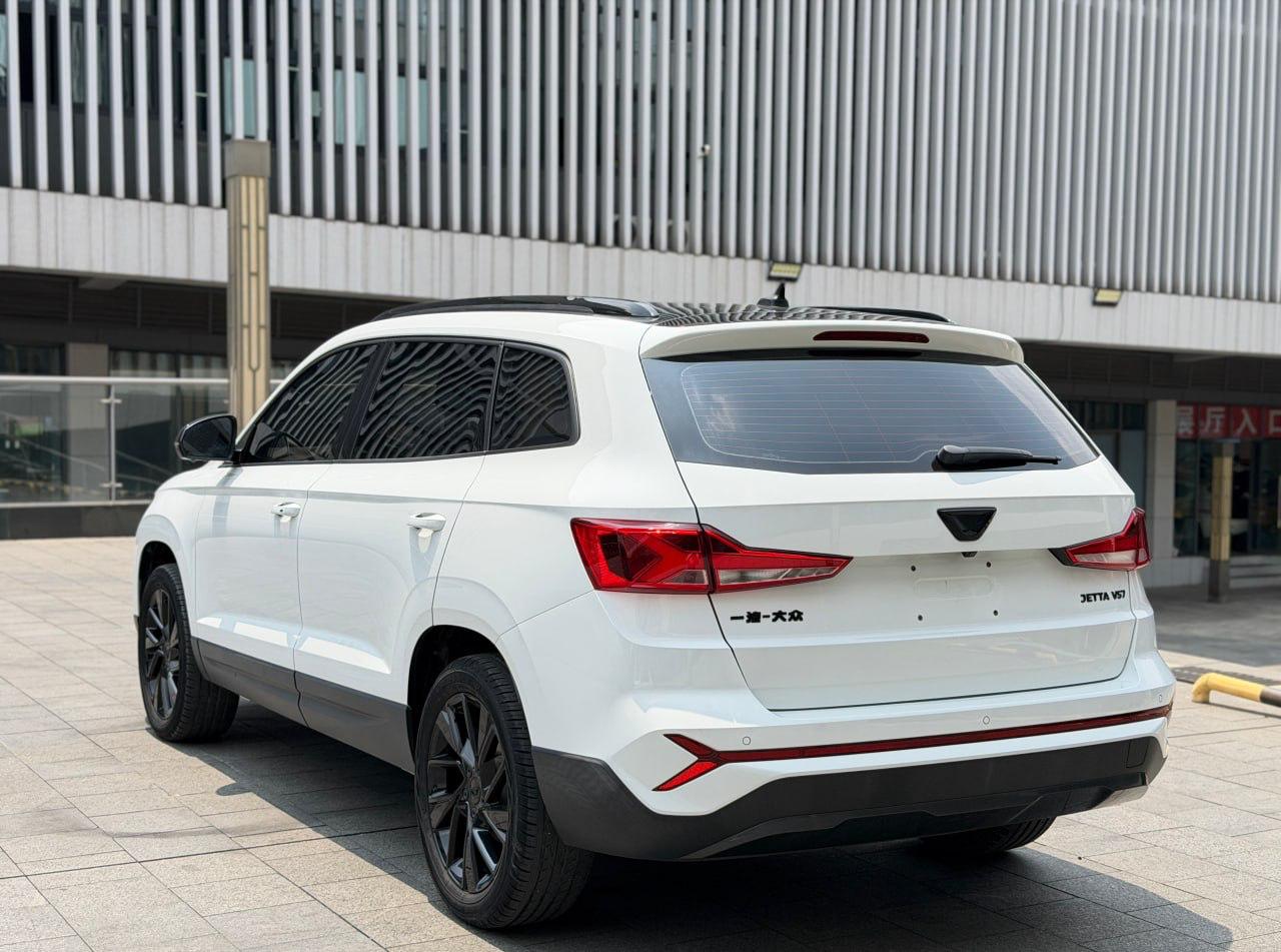 Jetta VS7