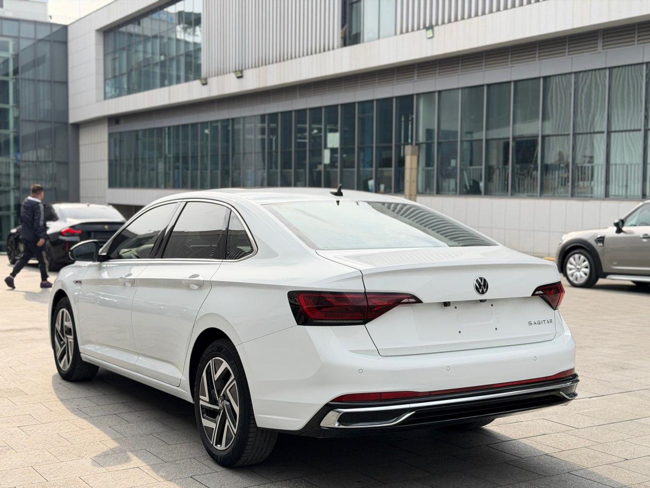Volkswagen Jetta (Sagitar)