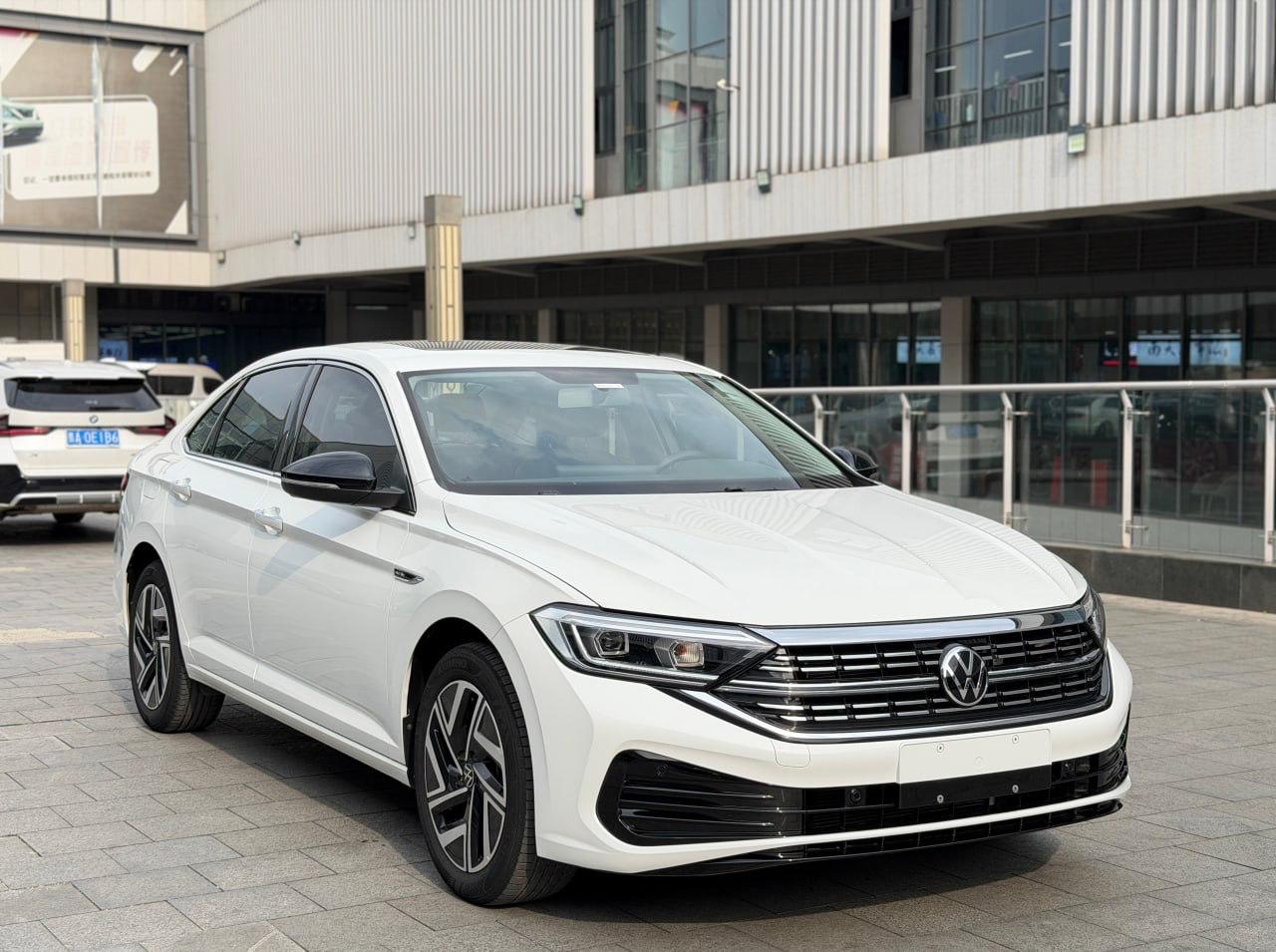 Volkswagen Jetta (Sagitar)