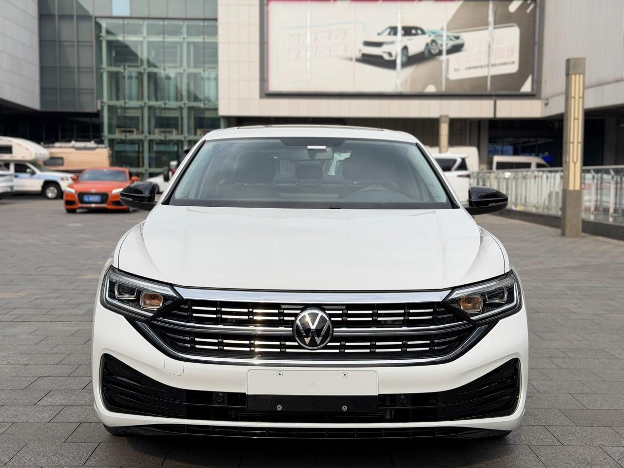 Volkswagen Jetta (Sagitar)