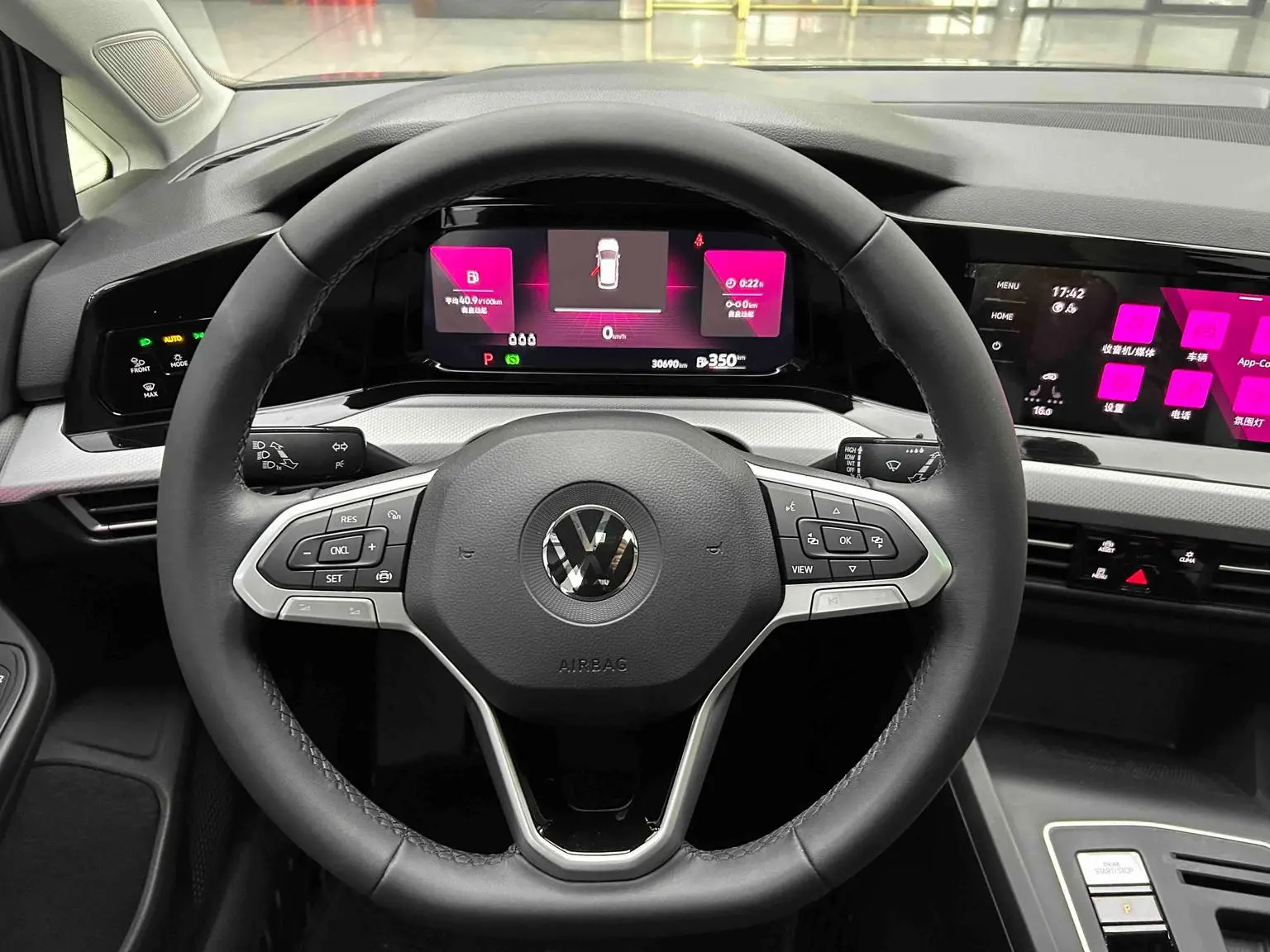 Volkswagen Golf 2023 280TSI DSG Pro
