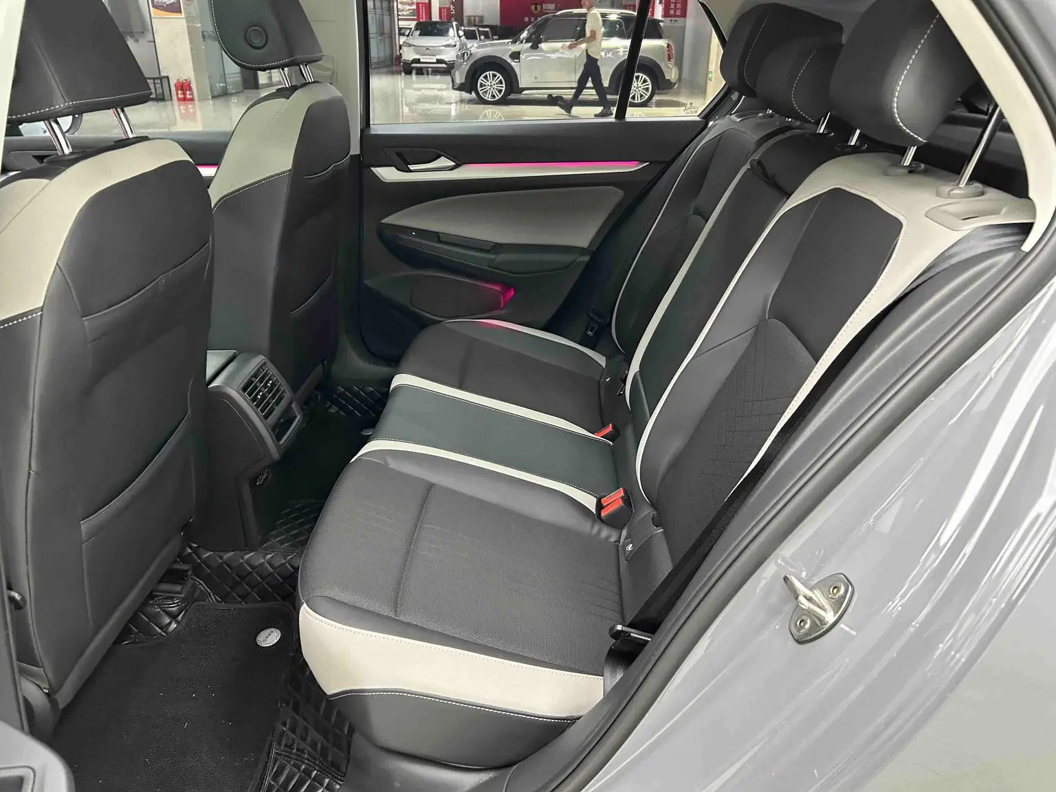 Volkswagen Golf 2023 280TSI DSG Pro