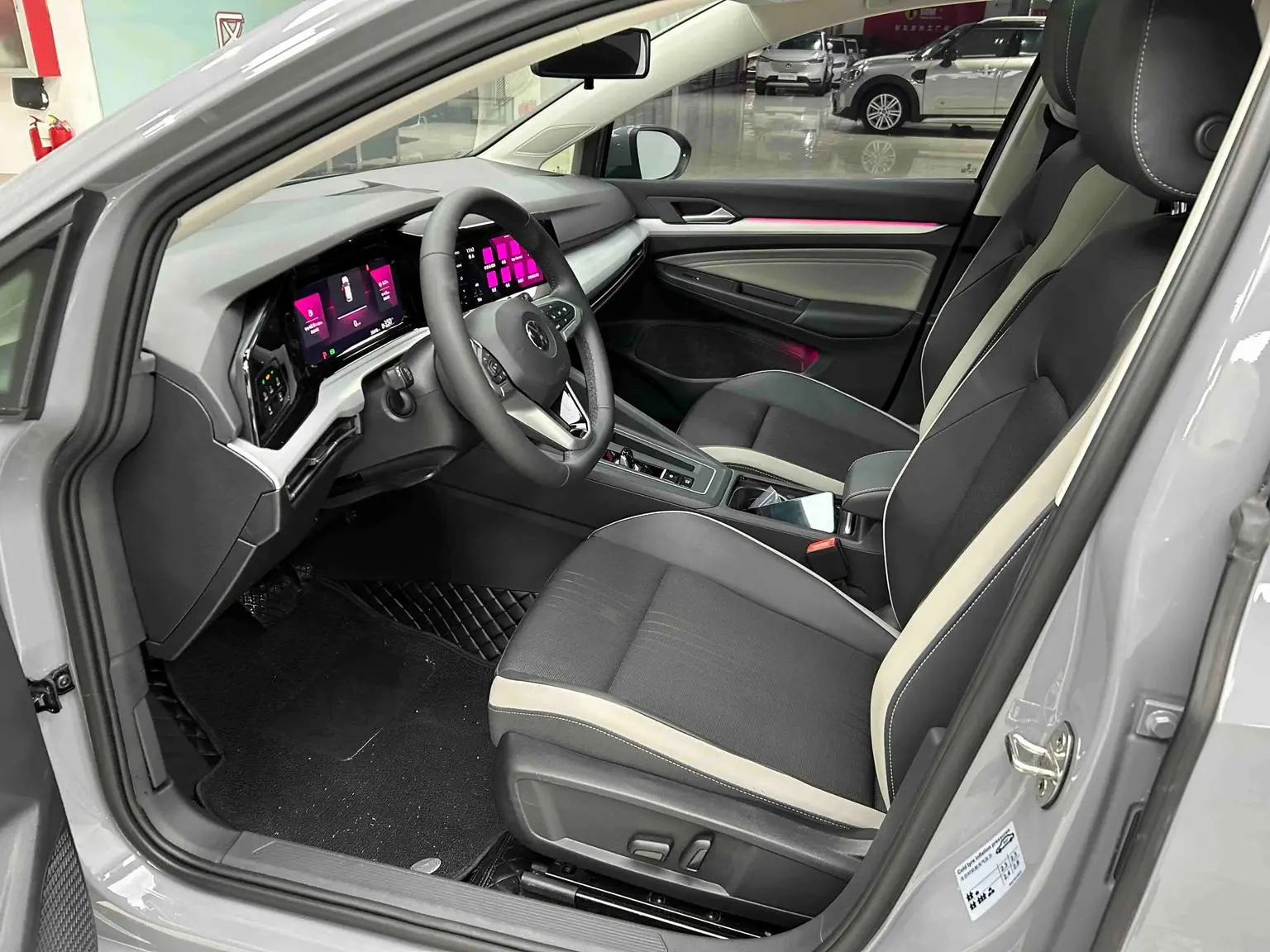 Volkswagen Golf 2023 280TSI DSG Pro