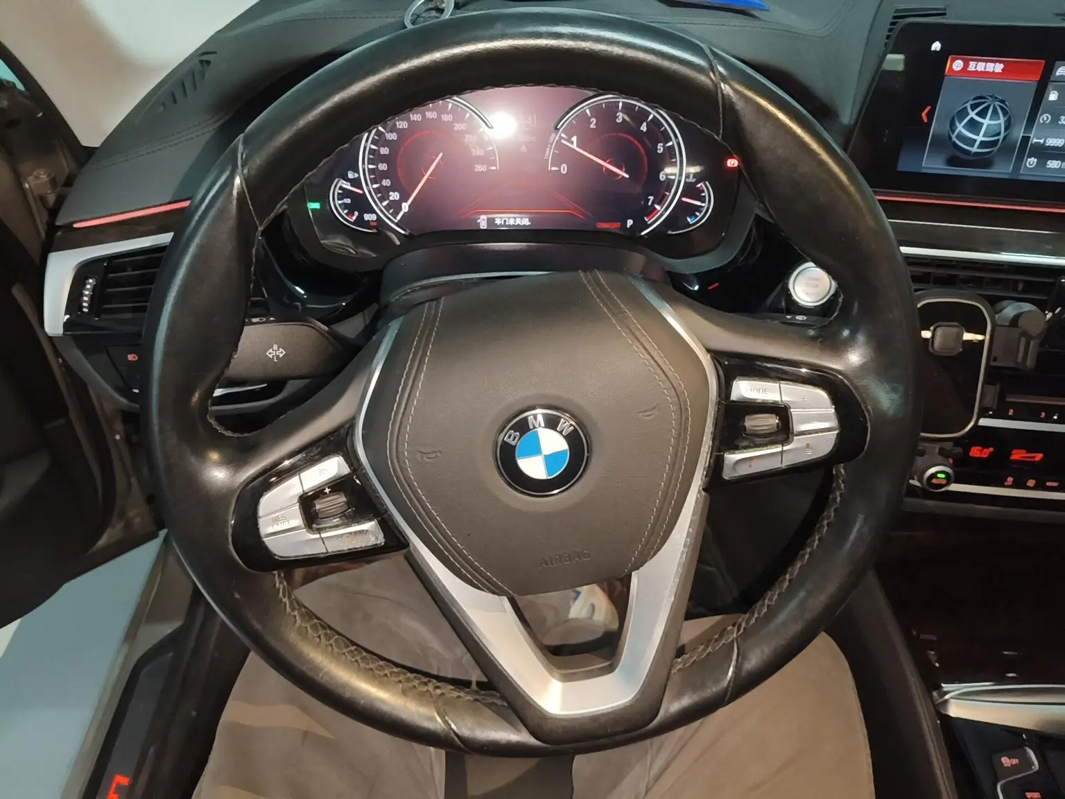 BMW 5 Series 2018 525Li Luxury Package