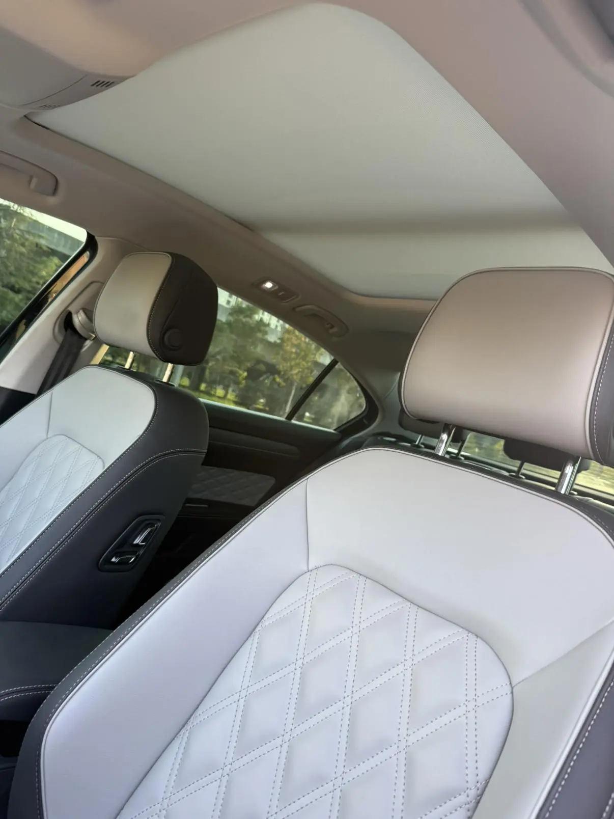 Volkswagen Magotan 2023 200 Units Commemorative 280TSI DSG Comfort