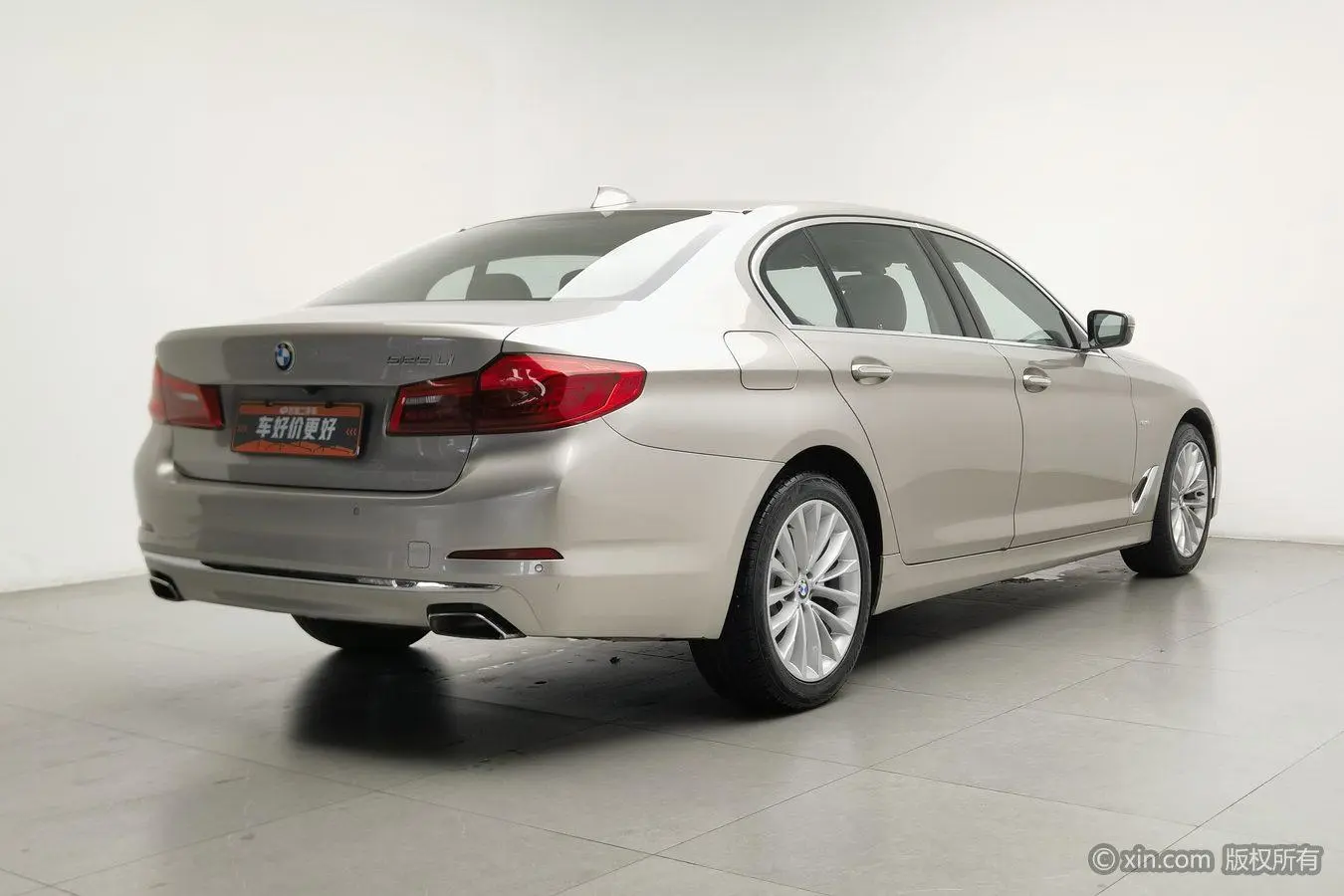 BMW 5 Series 2018 525Li Luxury Package