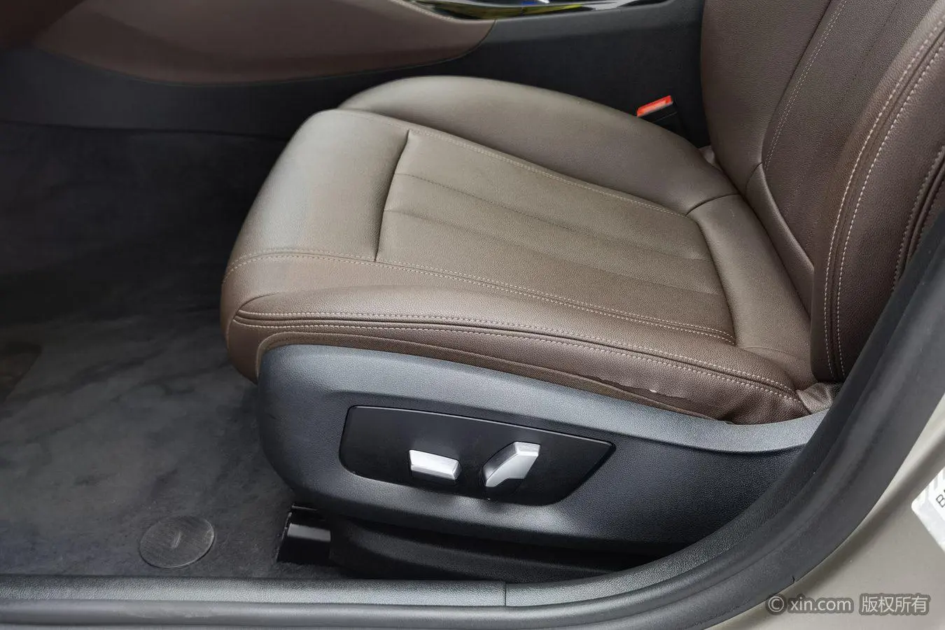 BMW 5 Series 2018 525Li Luxury Package