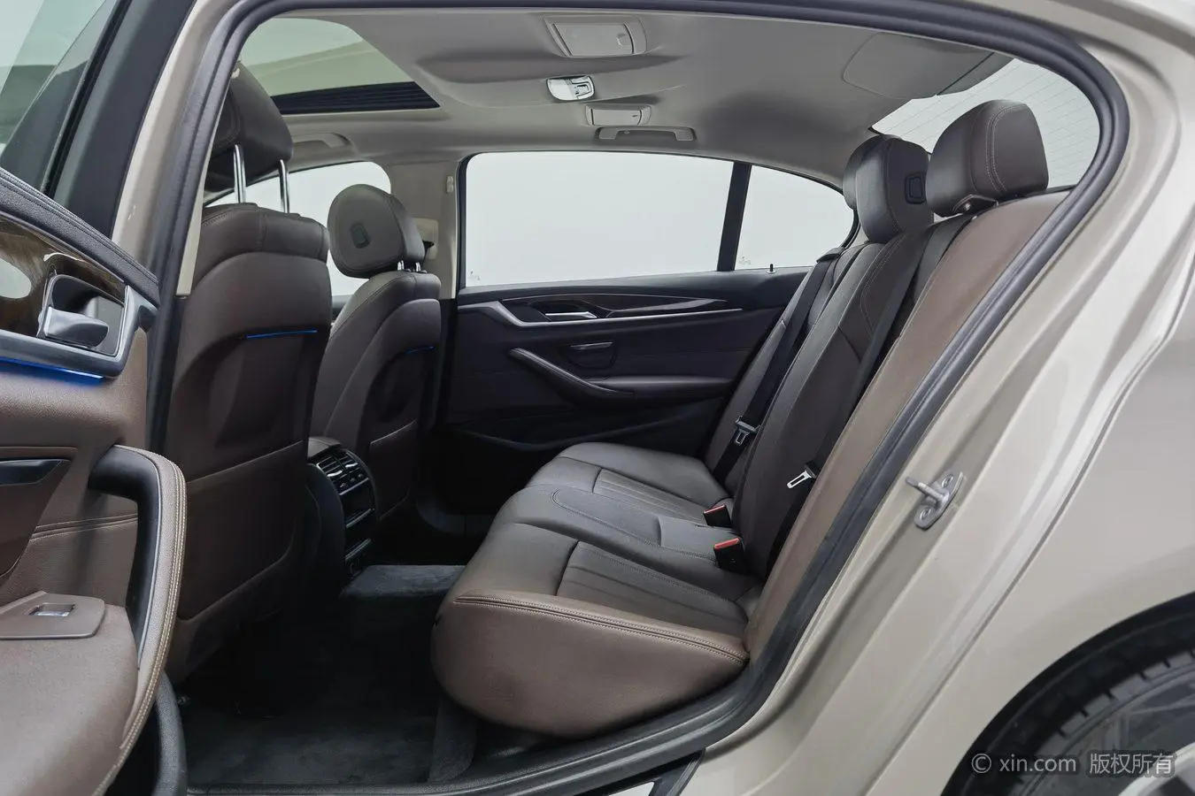 BMW 5 Series 2018 525Li Luxury Package