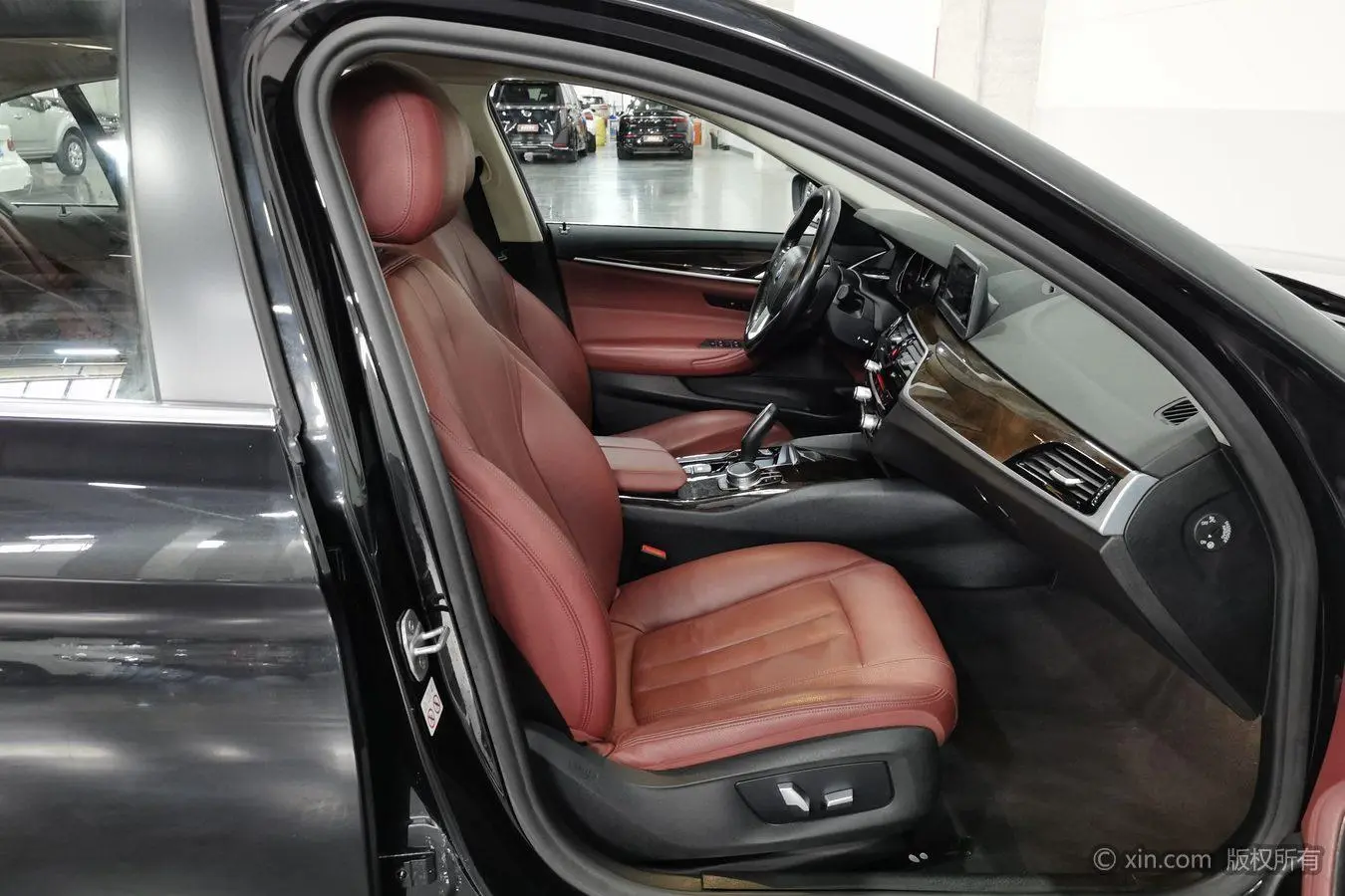 BMW 5 Series 2018 528Li Launch Special