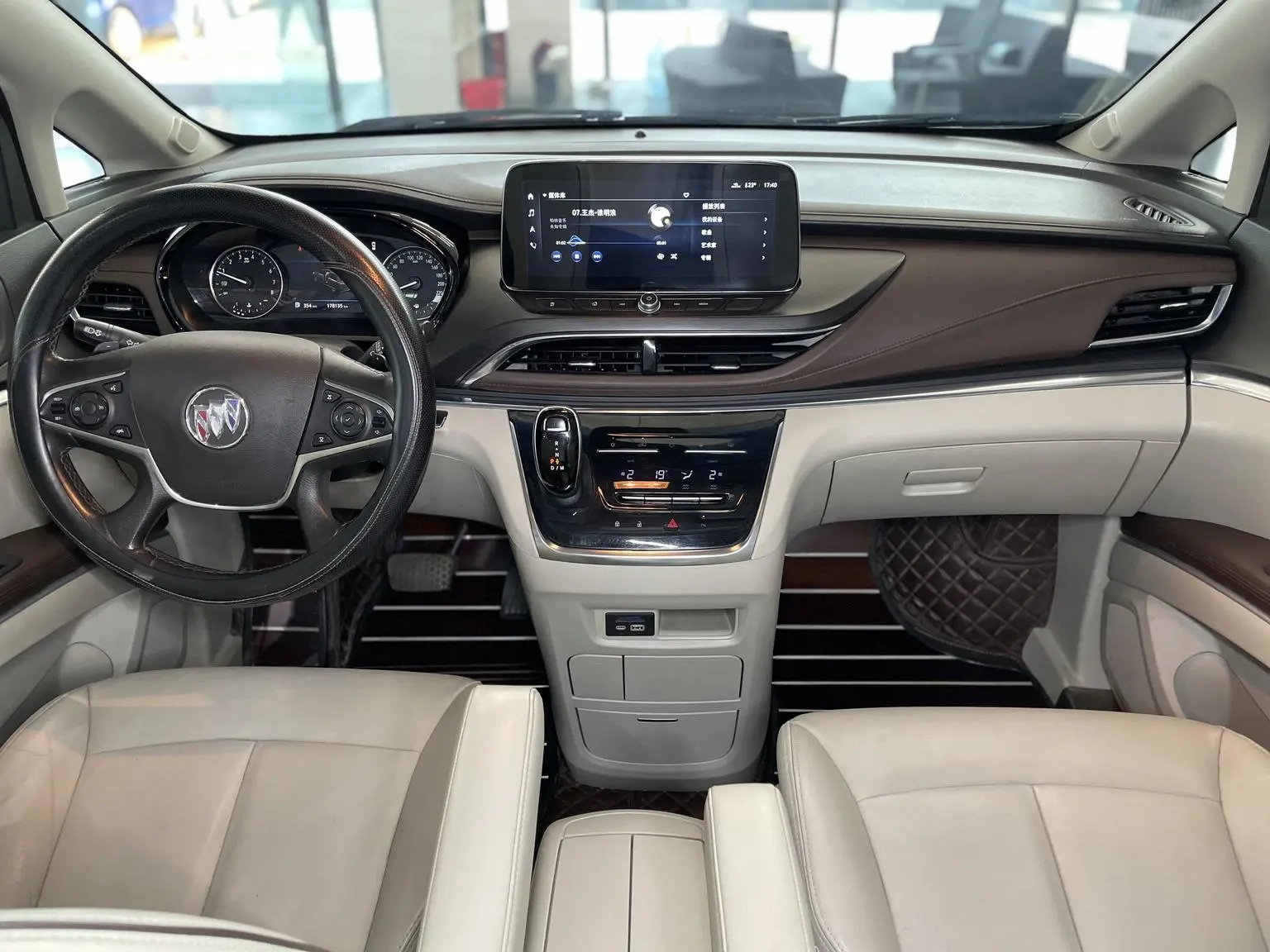 Buick GL8 2020 652T Luxury