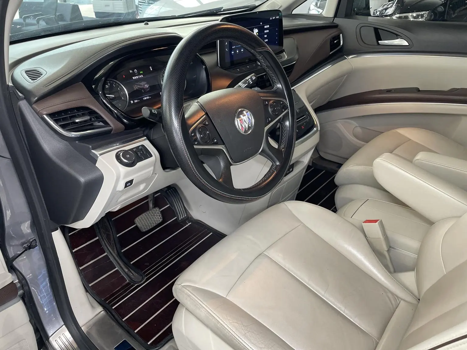 Buick GL8 2020 652T Luxury