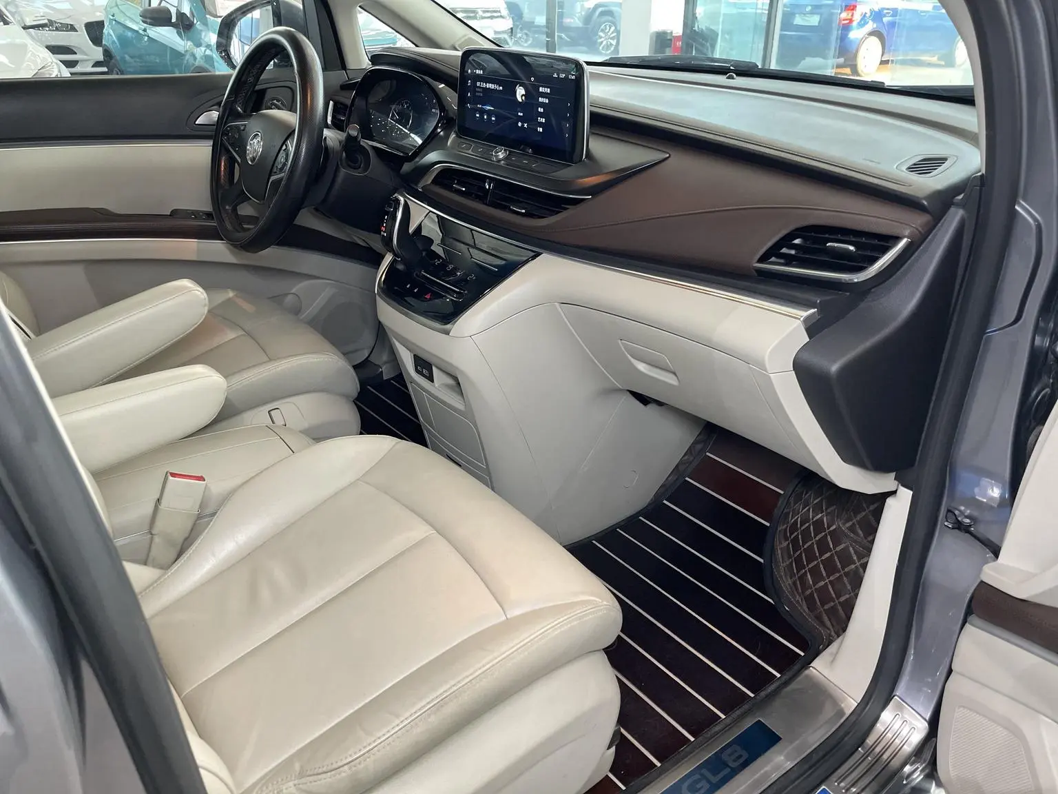 Buick GL8 2020 652T Luxury