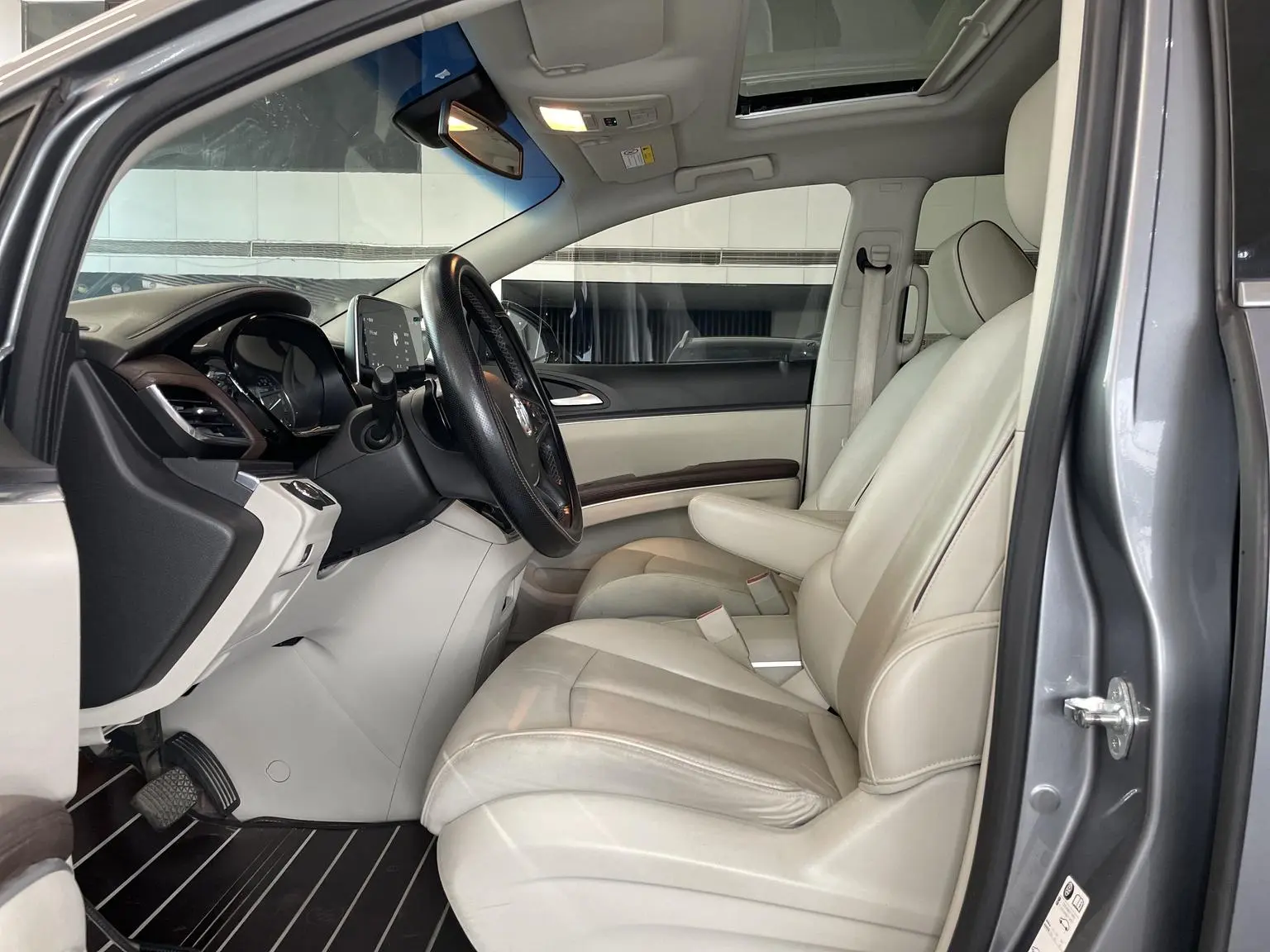 Buick GL8 2020 652T Luxury