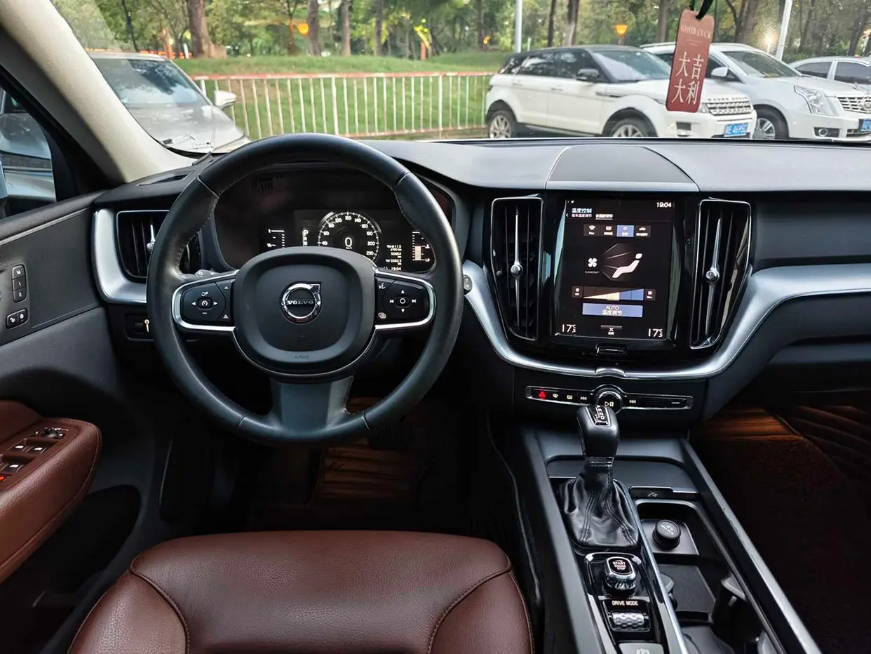 Volvo XC60 2020 T5 4WD Smart Luxury