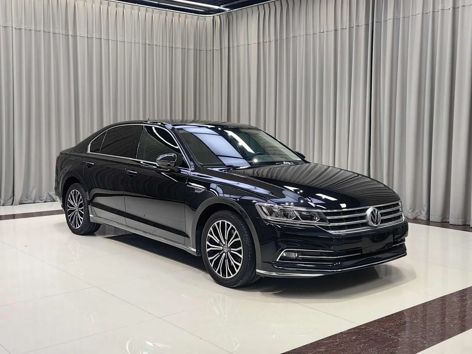 Volkswagen 2019 380TSI 2WD Business China VI
