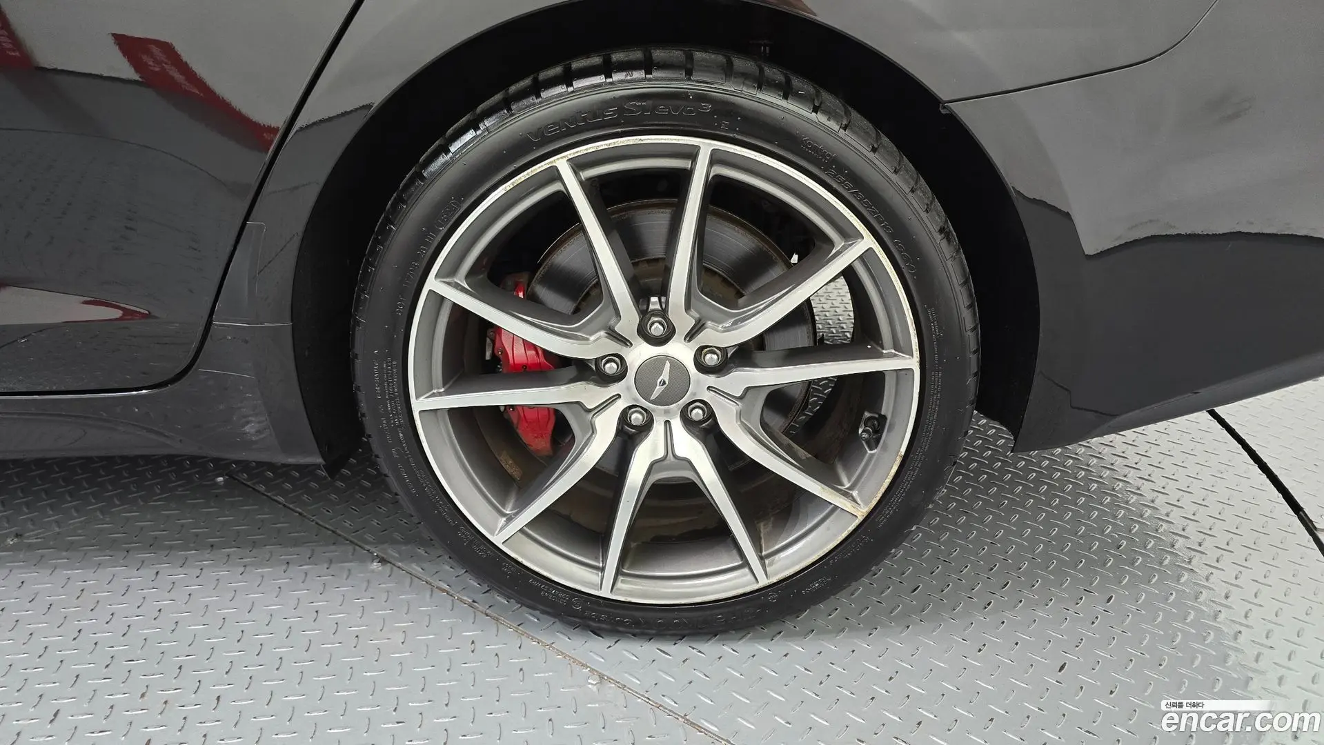 Genesis G70 3.3T Sport AWD