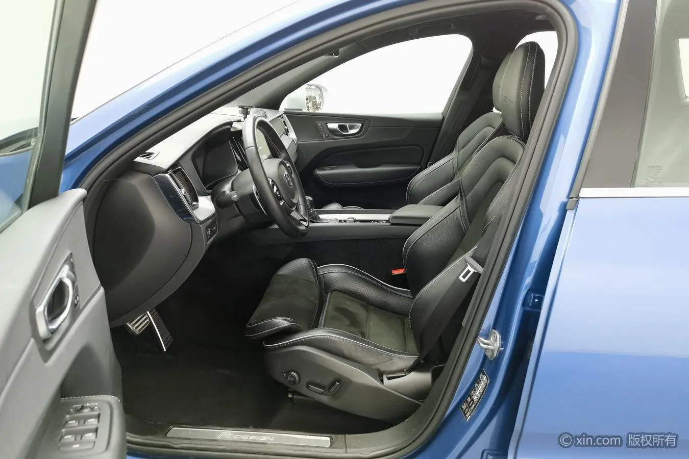 Volvo XC60 2019 T5 4WD Smart Elegant Sport China V