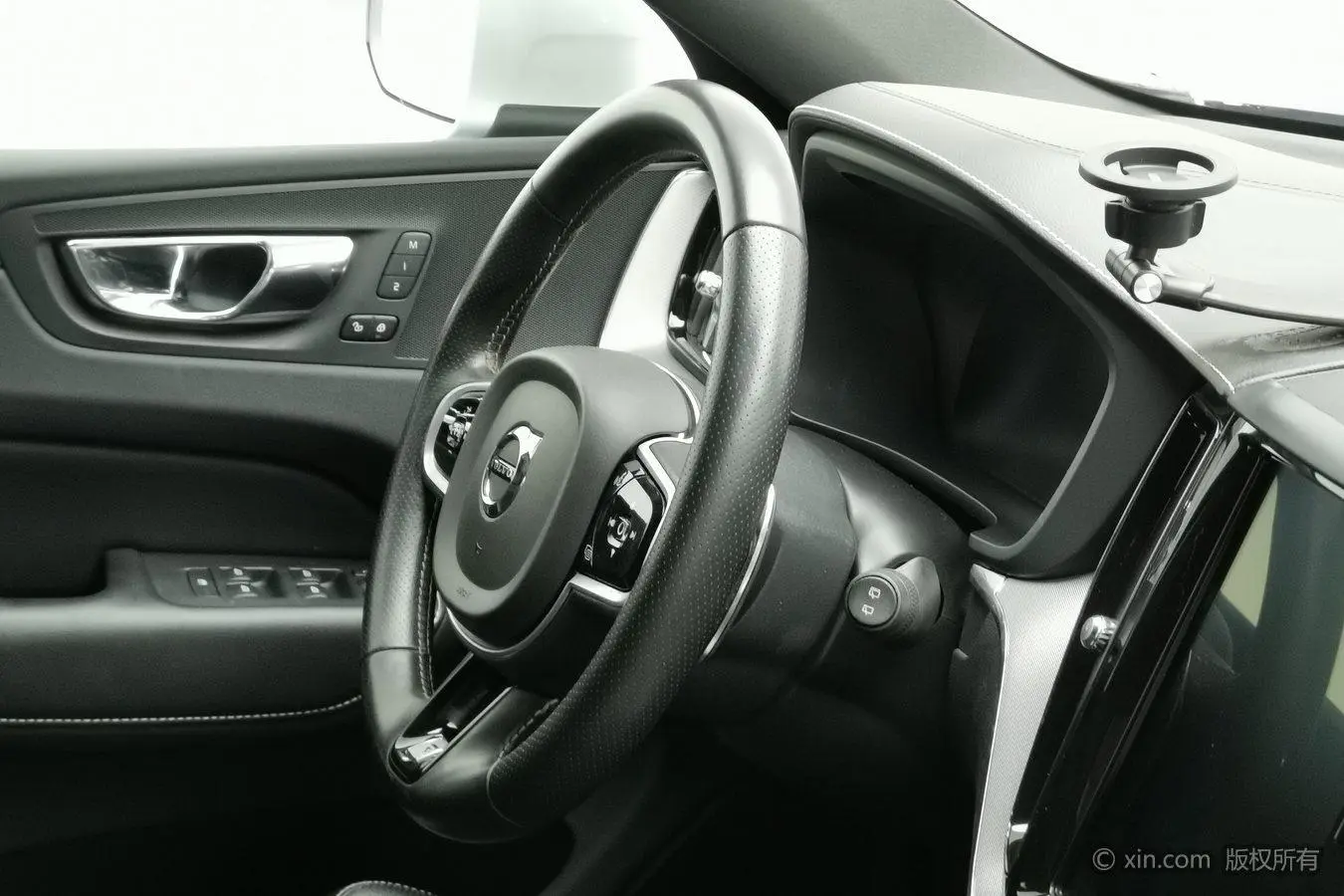 Volvo XC60 2019 T5 4WD Smart Elegant Sport China V