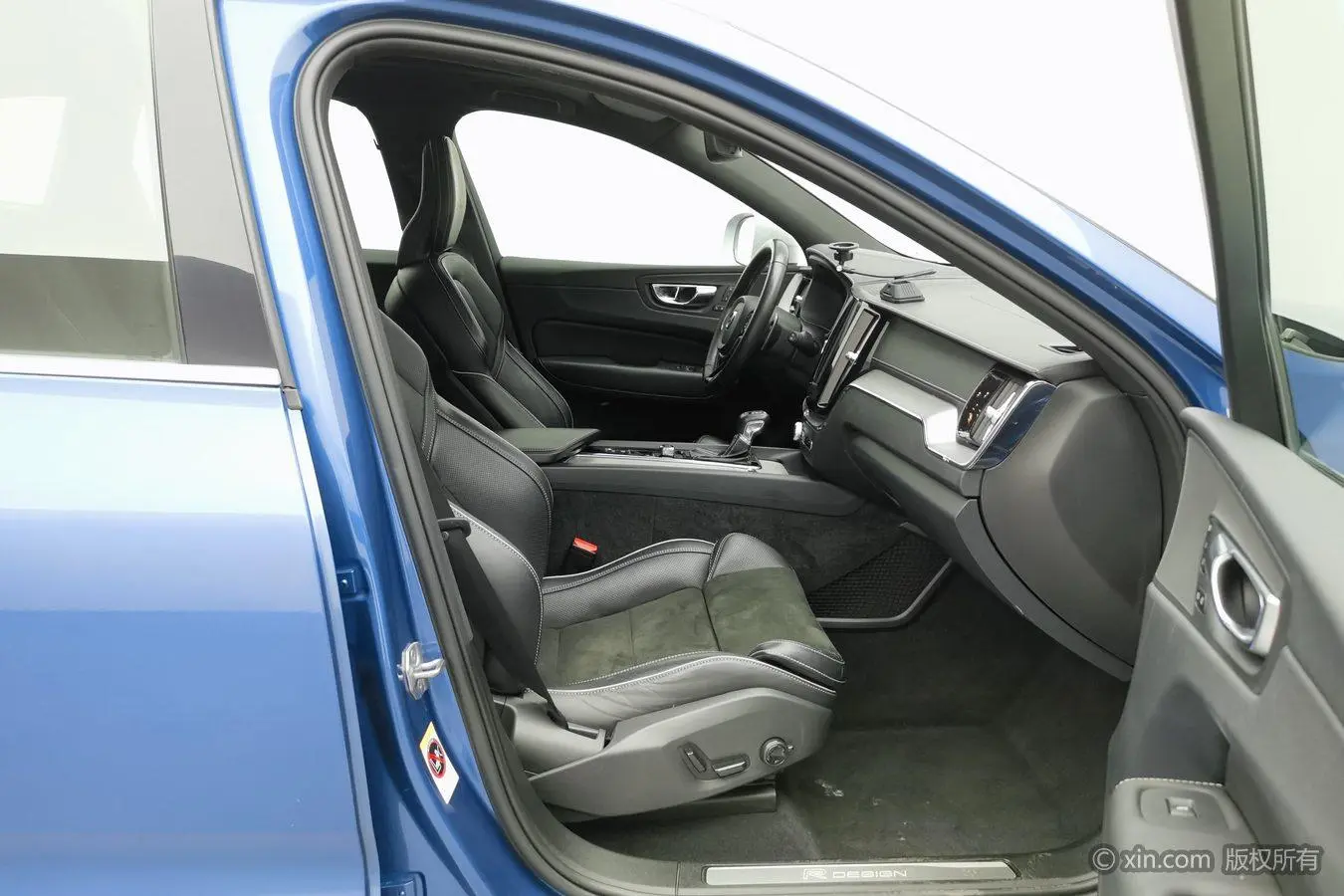 Volvo XC60 2019 T5 4WD Smart Elegant Sport China V