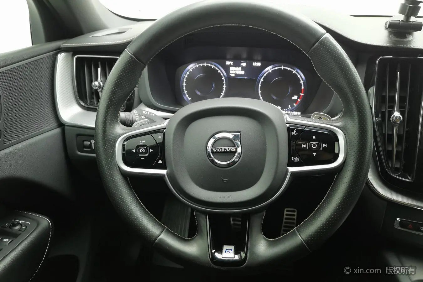 Volvo XC60 2019 T5 4WD Smart Elegant Sport China V
