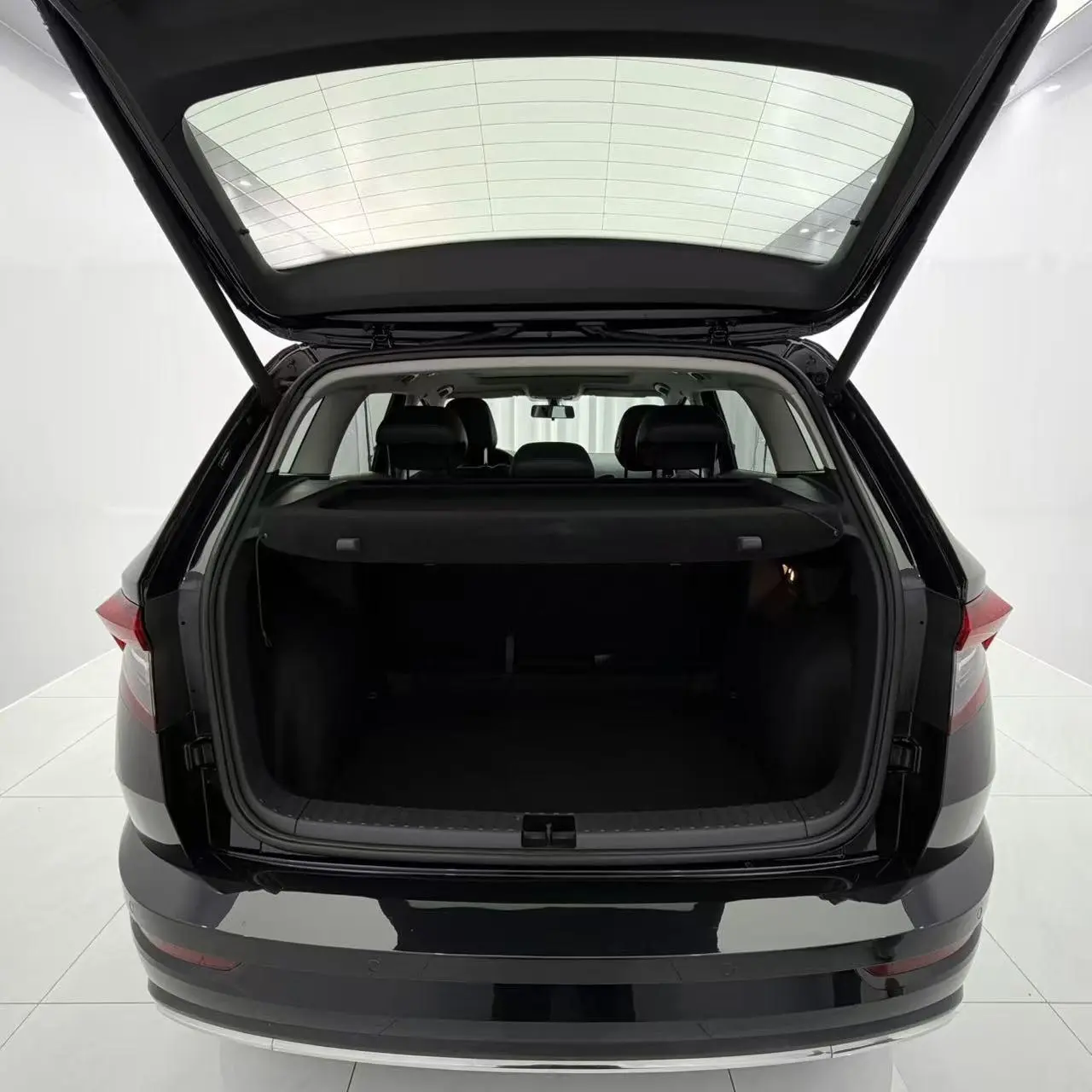 Skoda 2023 TSI280 Premium Plus