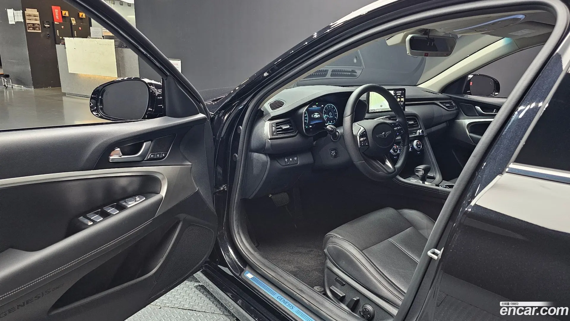 Genesis G70 Gasoline 2.0T 2WD