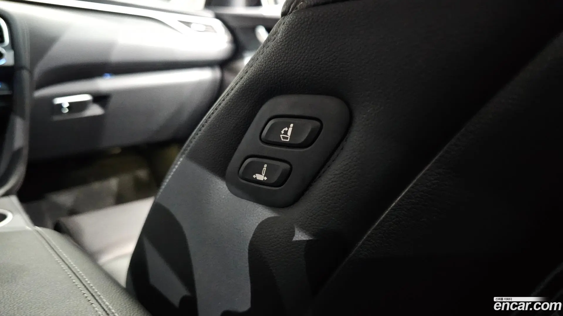 Genesis G70 Gasoline 2.0T 2WD