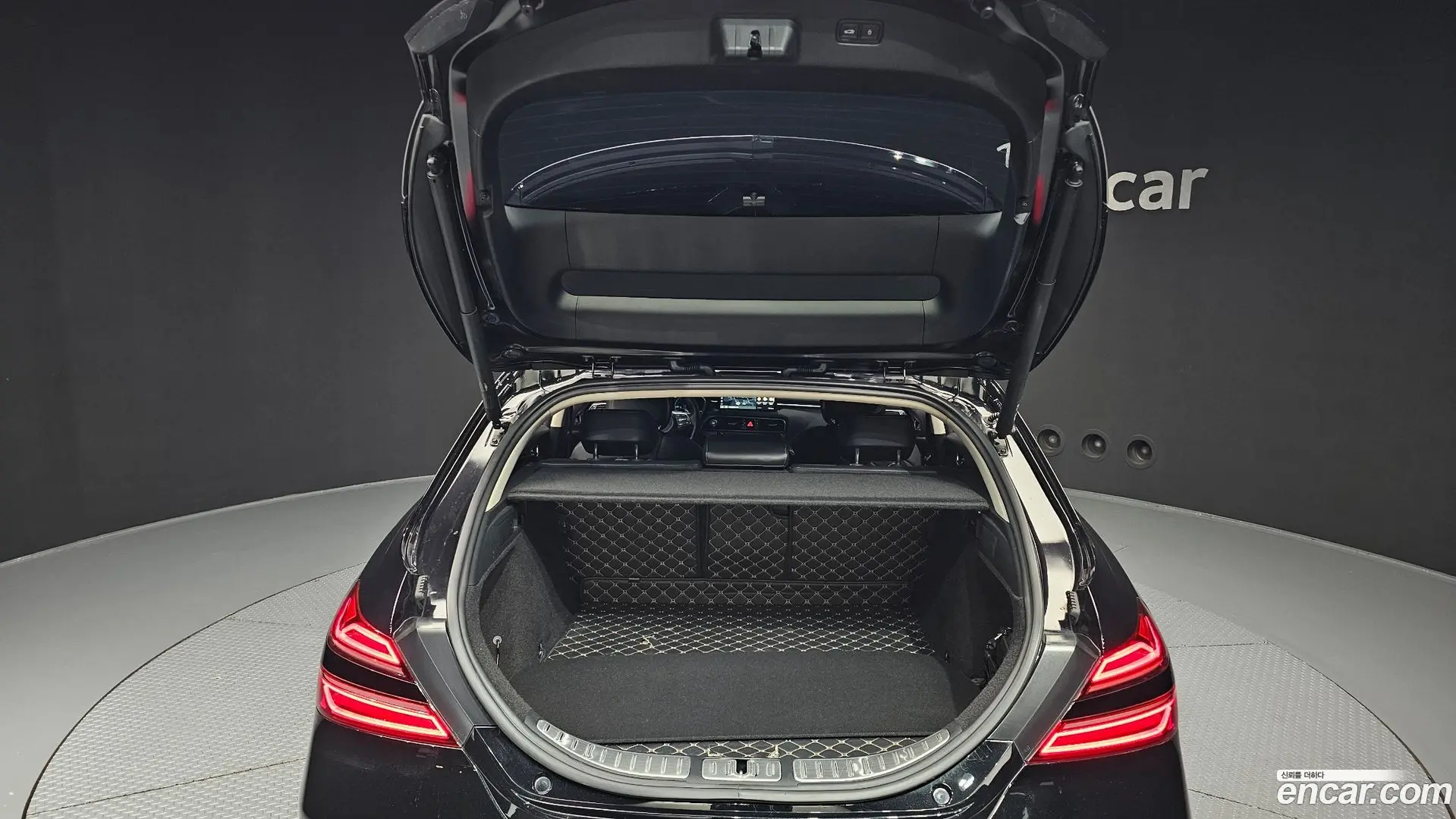 Genesis G70 Gasoline 2.0T 2WD