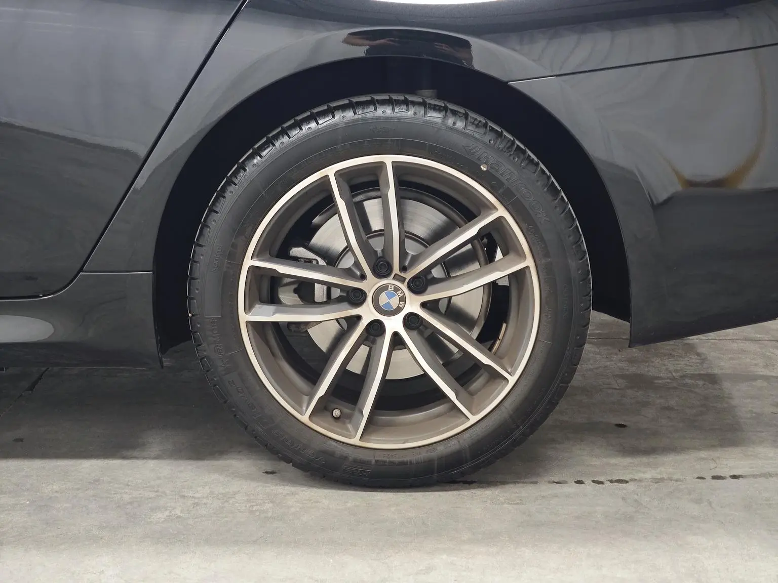 BMW 5 Series 2022 2nd Facelift 525Li M Sport Package
