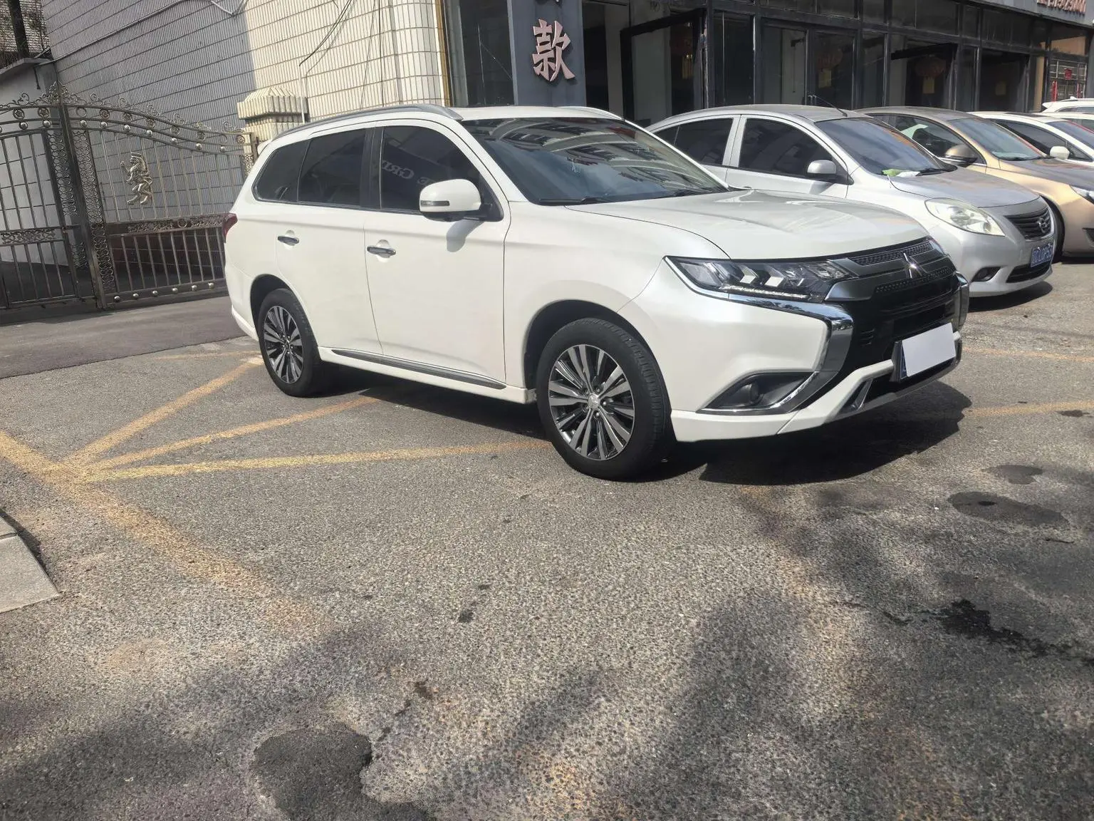 Mitsubishi Outlander 2021 2.4L 4WD Premium 7 seat