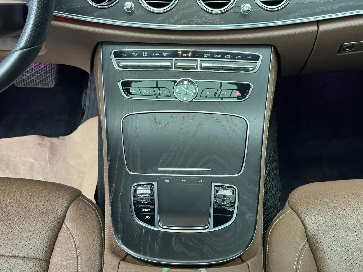 Mercedes-Benz E Class 2020 E 300 L Fashion