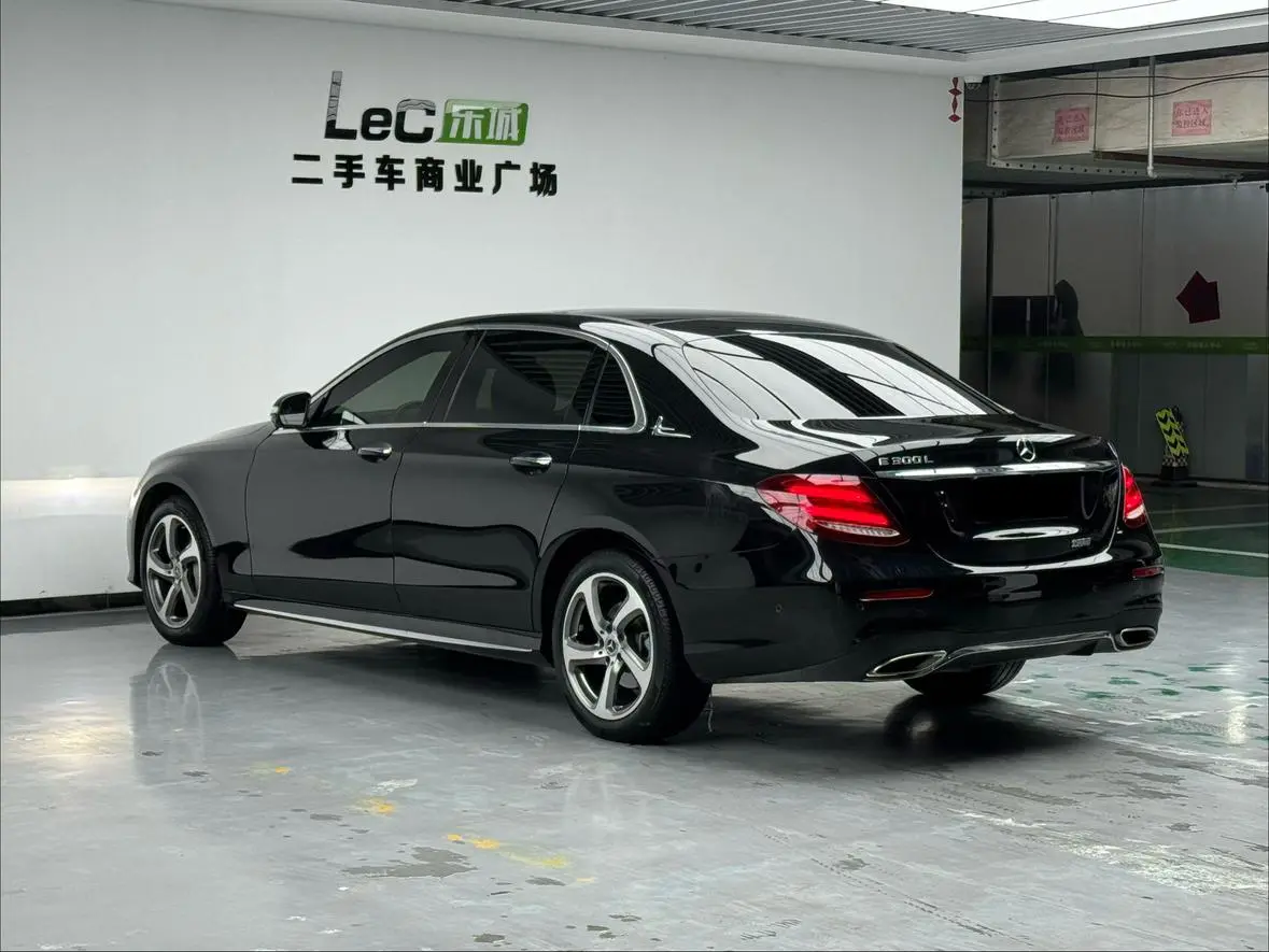 Mercedes-Benz E Class 2020 E 300 L Fashion