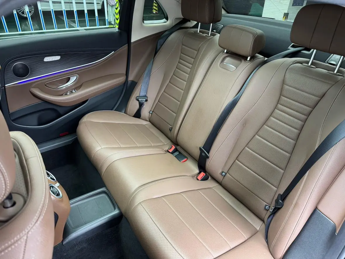 Mercedes-Benz E Class 2020 E 300 L Fashion