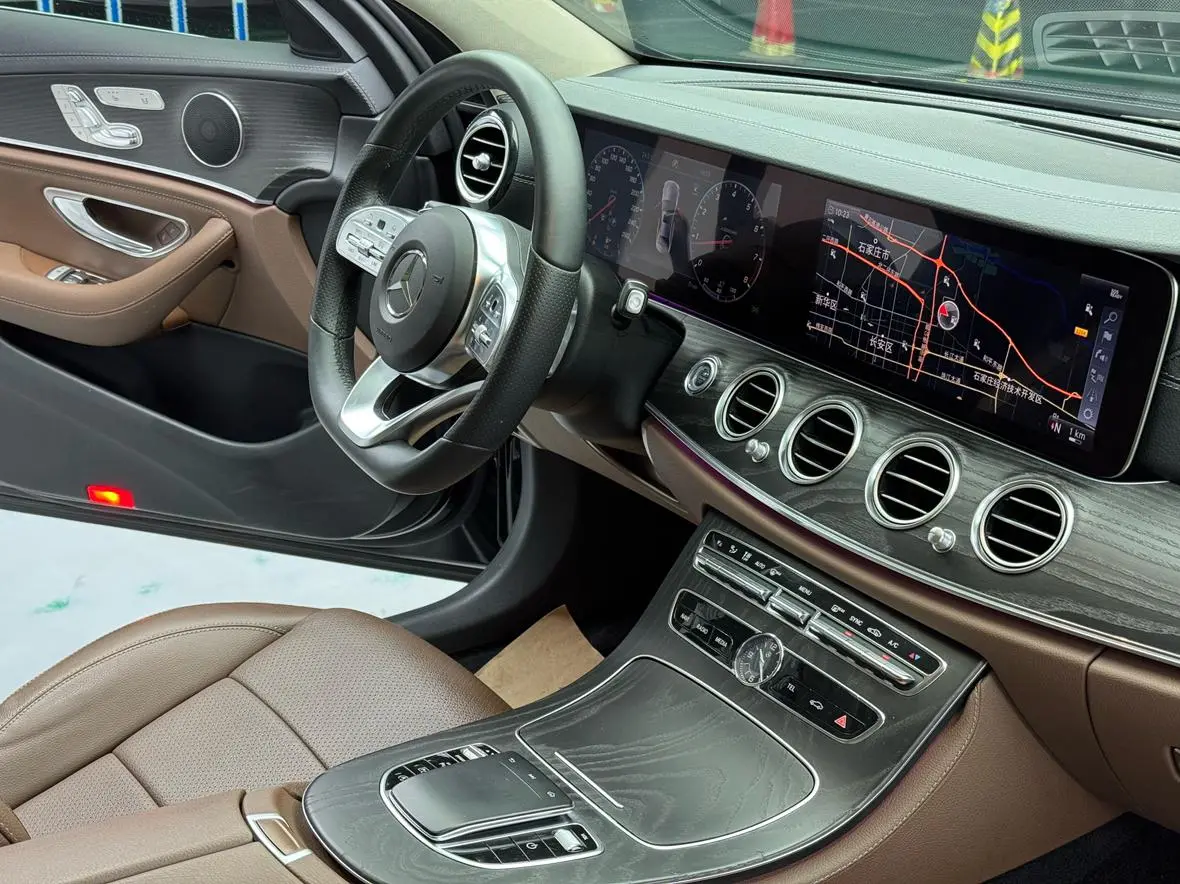 Mercedes-Benz E Class 2020 E 300 L Fashion