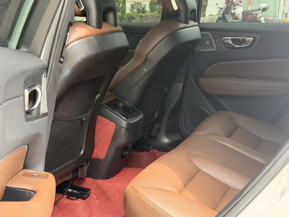Volvo XC60 2018 T5 4WD Smart