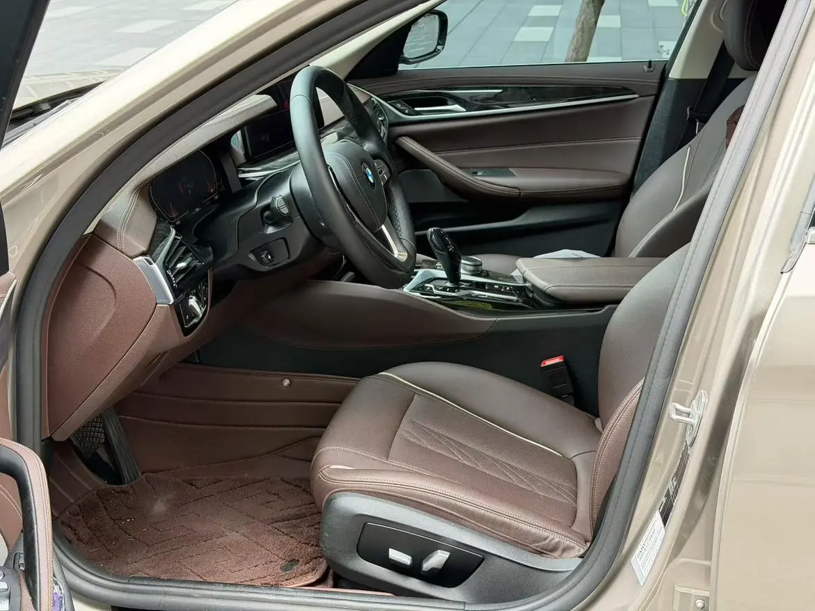 BMW 5 Series 2021 525Li M Sport Package