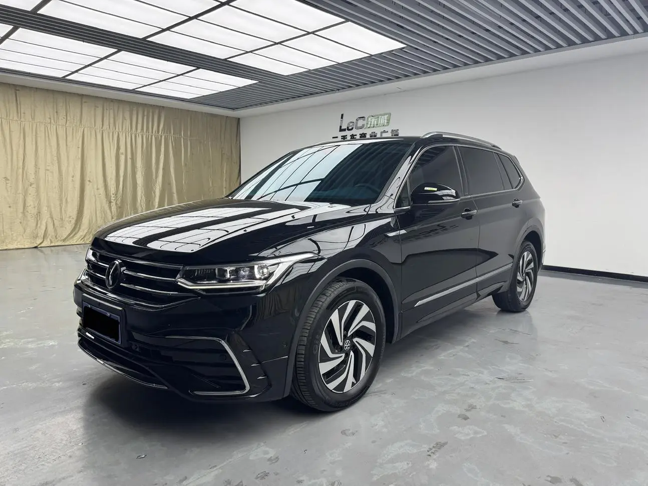 Volkswagen Tiguan L 2024 330TSI 2WD R-Line Shine