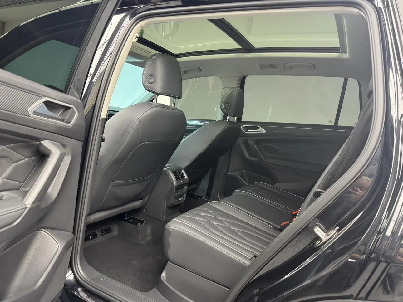 Volkswagen Tiguan L 2024 330TSI 2WD R-Line Shine