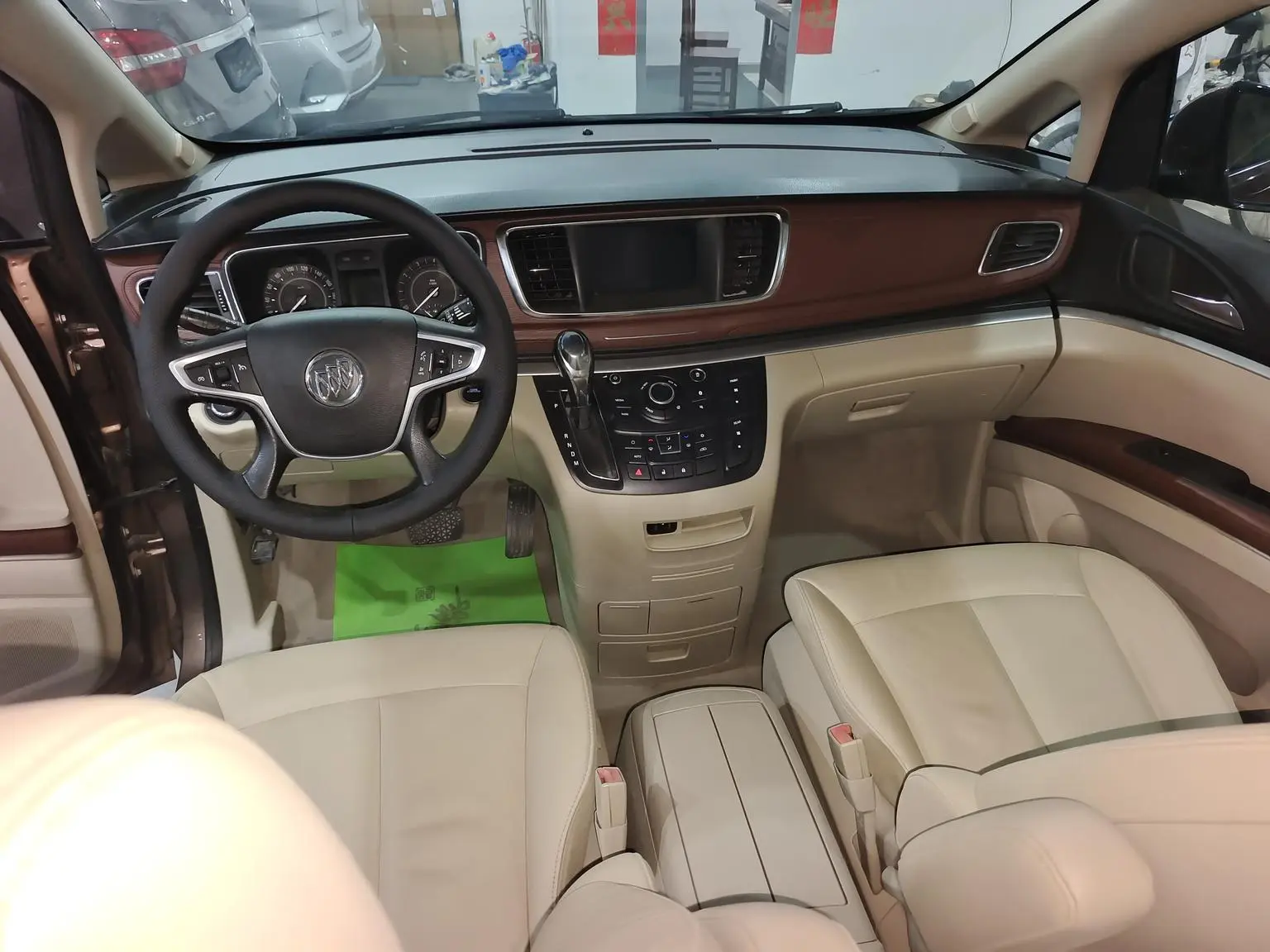 Buick GL8 2018 28T Luxury China VI