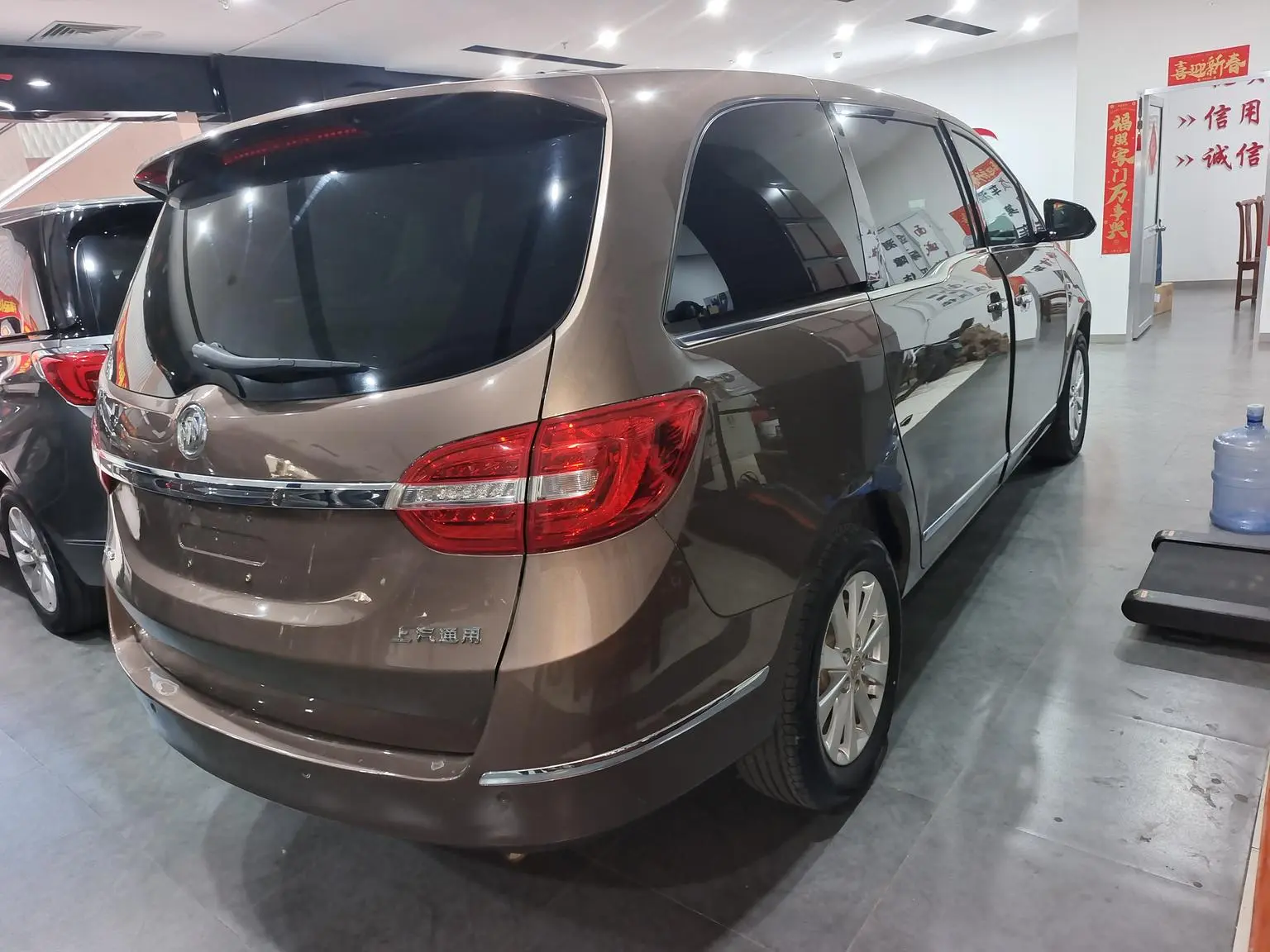 Buick GL8 2018 28T Luxury China VI