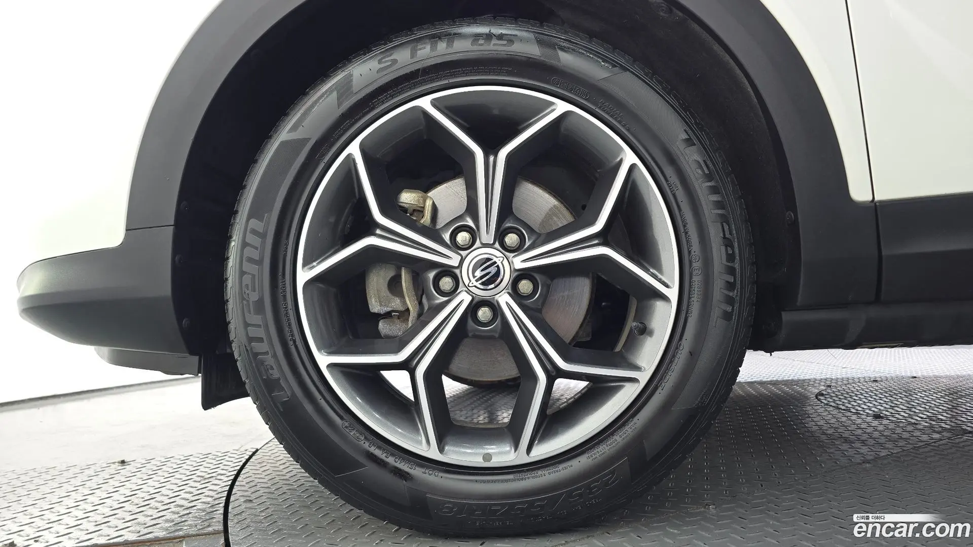 KG Mobility KORANDO Diesel 1.6 2WD Delight Plus 2019
